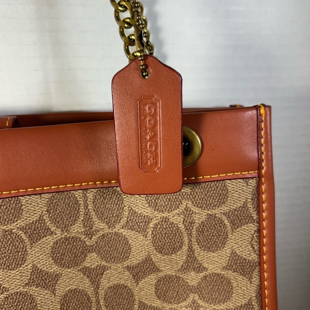 Coach Old Rose/Beige Signature Cashin Chain Tote - Picture 3 of 13